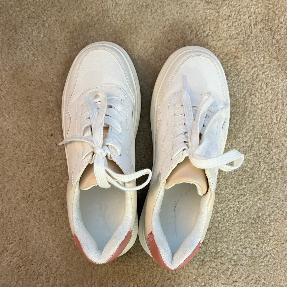 Universal Thread Women’s Shoes 6